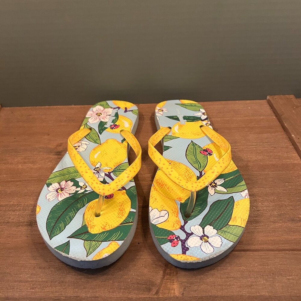 Vera Bradley Womens Yellow Lemon & Flower Flip Flops Size 7-8